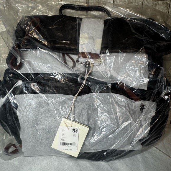 Free People Brigade Leather Backpack Black NWT One Size - Picture 5 of 8